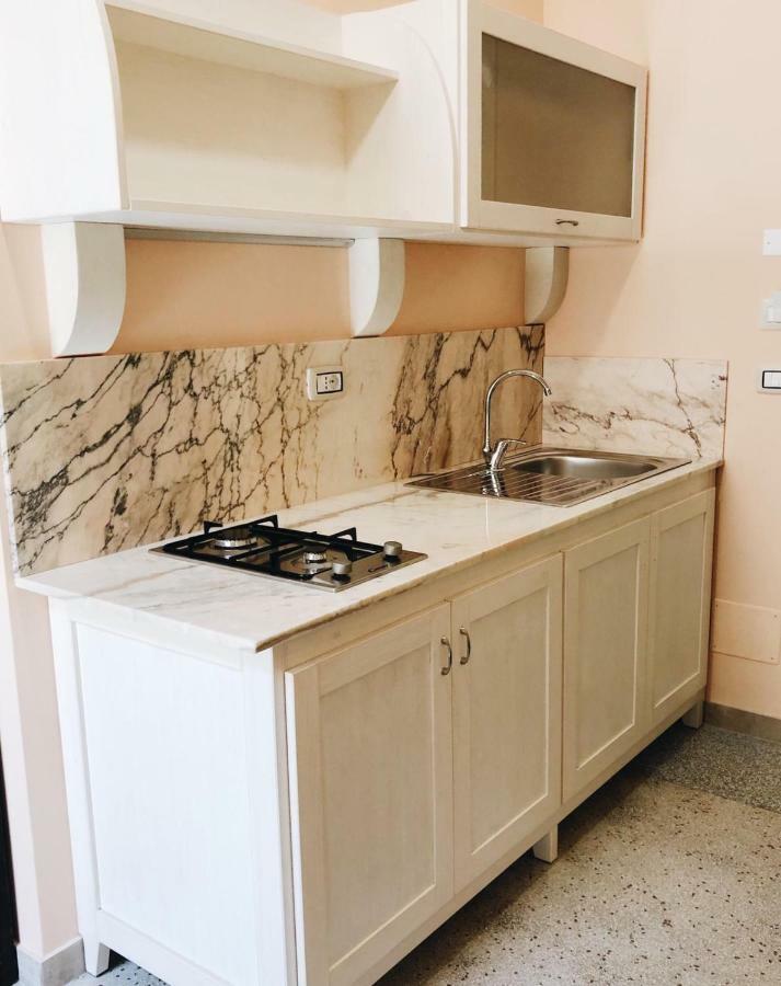 4 Balconi Liberty Apartments Lecce Dış mekan fotoğraf
