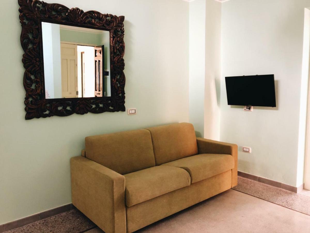 4 Balconi Liberty Apartments Lecce Dış mekan fotoğraf