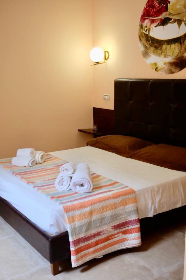 4 Balconi Liberty Apartments Lecce Dış mekan fotoğraf