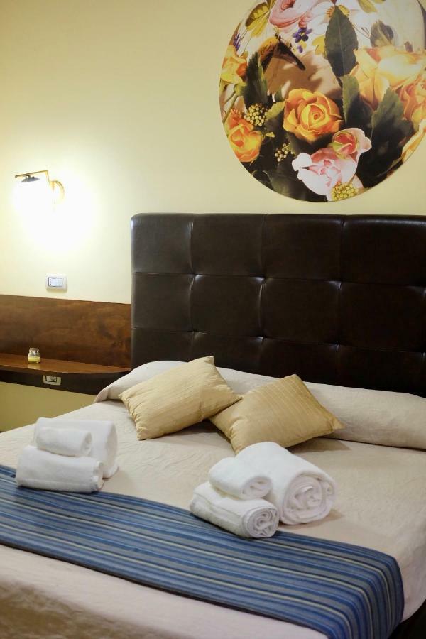 4 Balconi Liberty Apartments Lecce Dış mekan fotoğraf