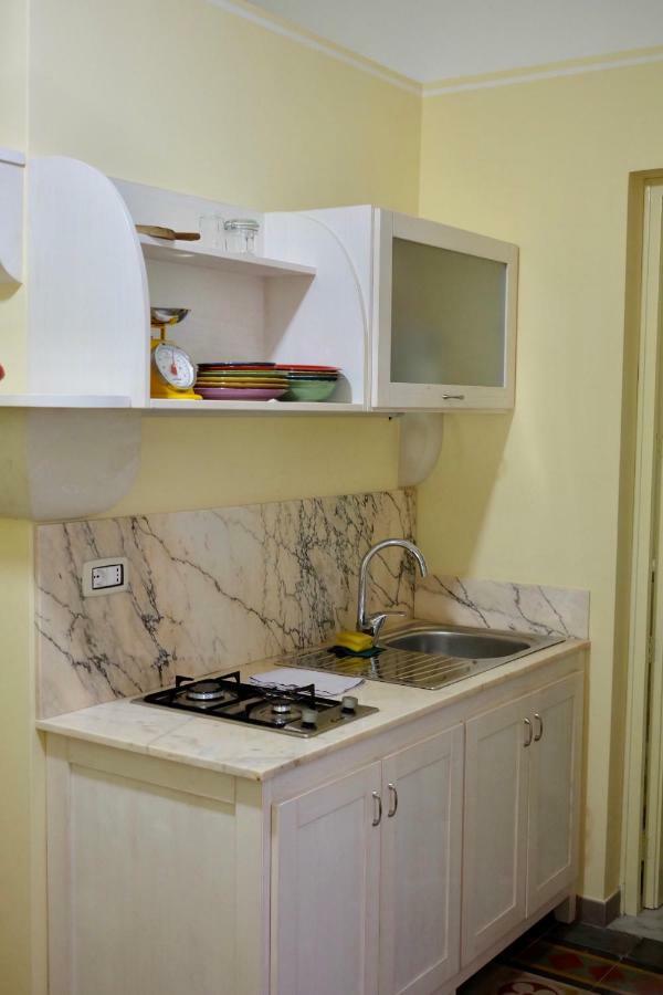 4 Balconi Liberty Apartments Lecce Dış mekan fotoğraf