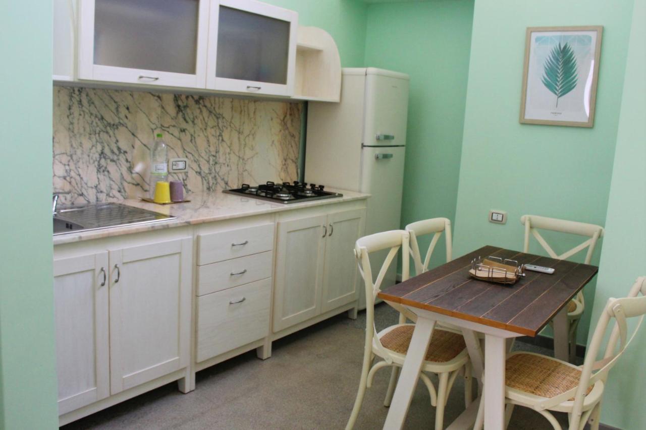 4 Balconi Liberty Apartments Lecce Dış mekan fotoğraf